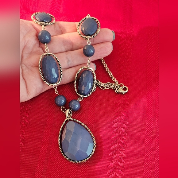 Vintage Silver and Blue Chalcadony Necklace - Picture 4 of 7